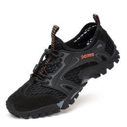 Summer Breathable Men Hiking Shoes Suede + Mesh Outdoor Men Sneakers Climbing Shoes Men Sport Shoes Quick-dry Water Shoes (Color: Black)